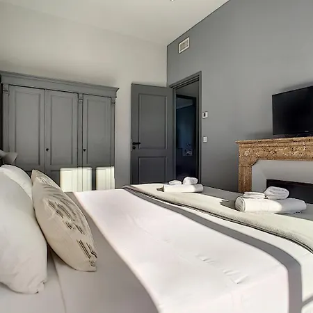 Nestor&jeeves - Palais Marie Prestige - - Close Sea *